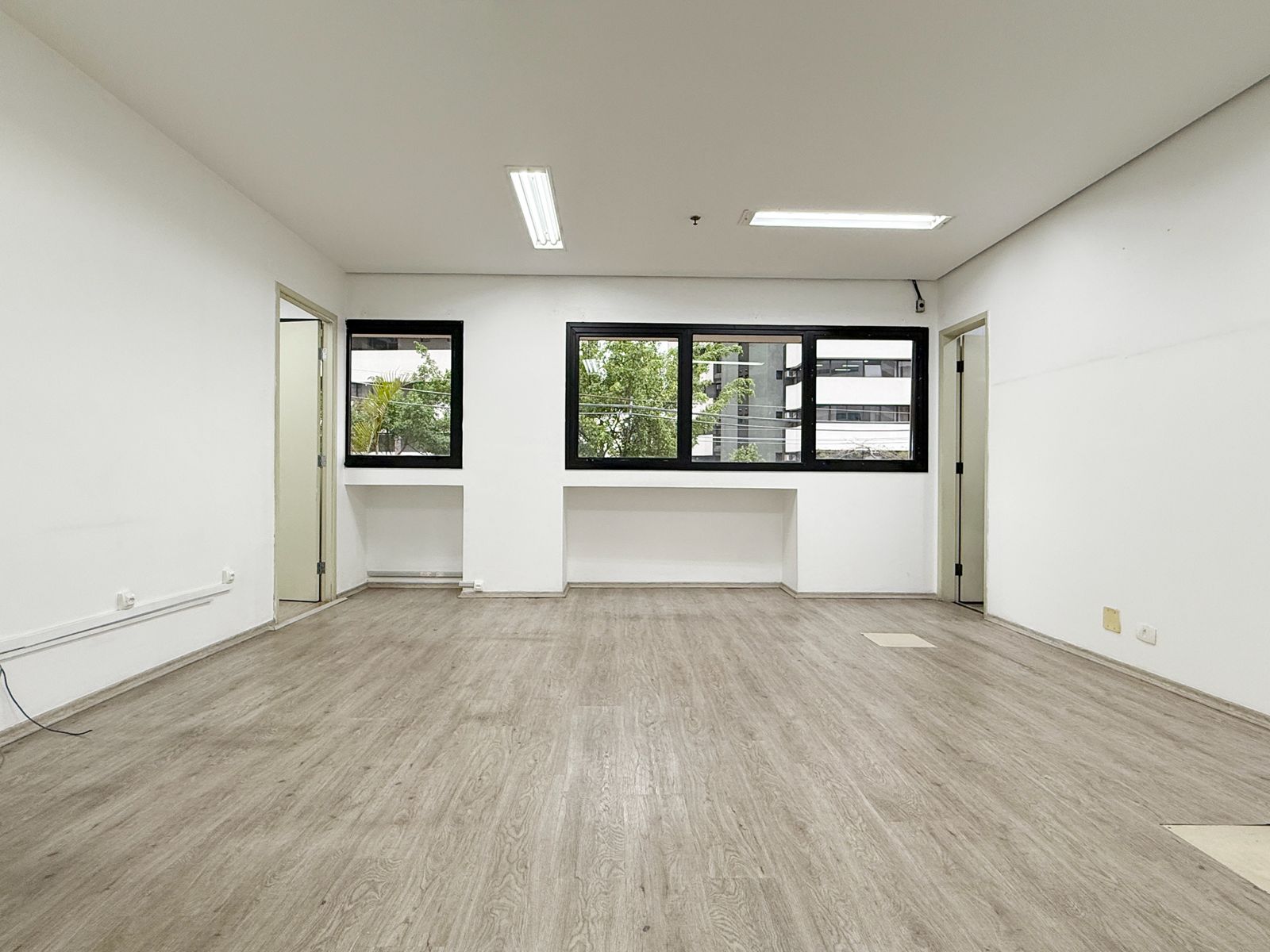 WhatsApp Image 2025-10-23 at 14.54.09 (1)