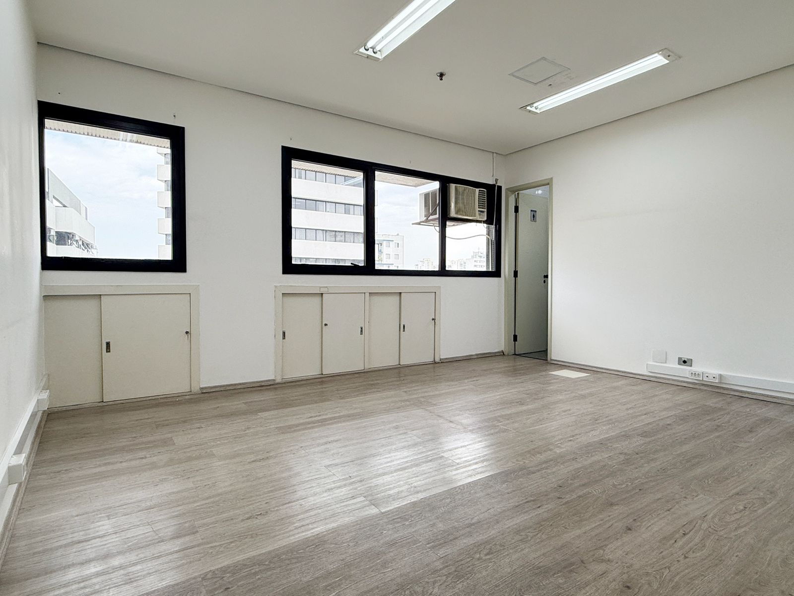 WhatsApp Image 2025-10-23 at 14.54.09