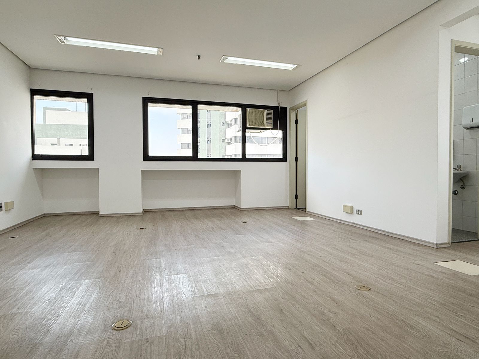 WhatsApp Image 2025-10-23 at 14.54.11