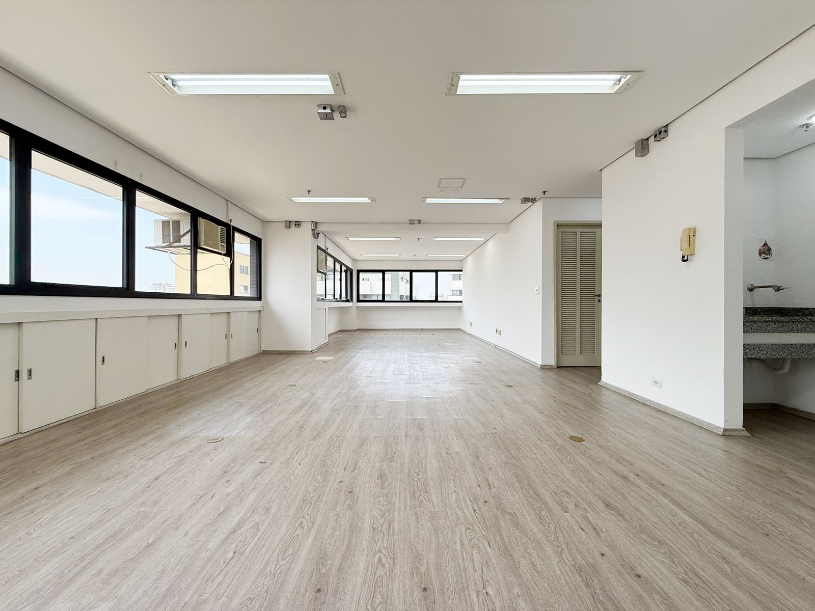 WhatsApp Image 2025-10-23 at 14.54.12